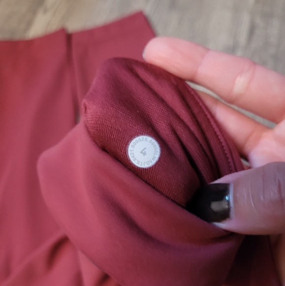 Lululemon Instill Leggings 25" size 4 Mulled Wine - Picture 3 of 4